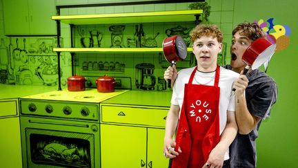 Un visiteur se prend en photo au Youseum d'Amsterdam, le 2 juin 2021. (SEM VAN DER WAL / ANP)