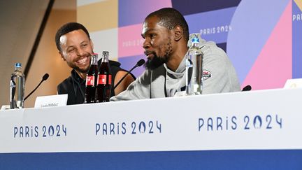 La conférence de presse des basketteurs américains au Palais des Congrès, jeudi 25 juillet. (JOSSELIN CLAIR / MAXPPP)