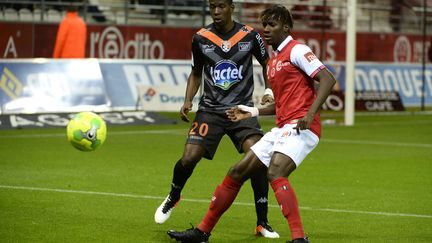 Laval fait tomber Reims lors de la 15e journée de Ligue 2 (CHRISTIAN LANTENOIS L'UNION/L'ARDENNAIS / MAXPPP)