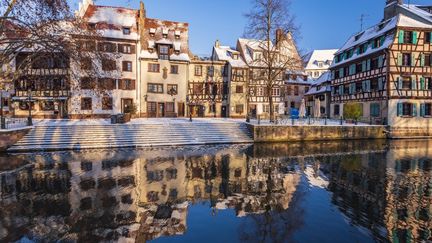 Un quai de Strasbourg (Bas-Rhin), le 13 novembre 2022. (JEAN ISENMANN / ONLY FRANCE / AFP)