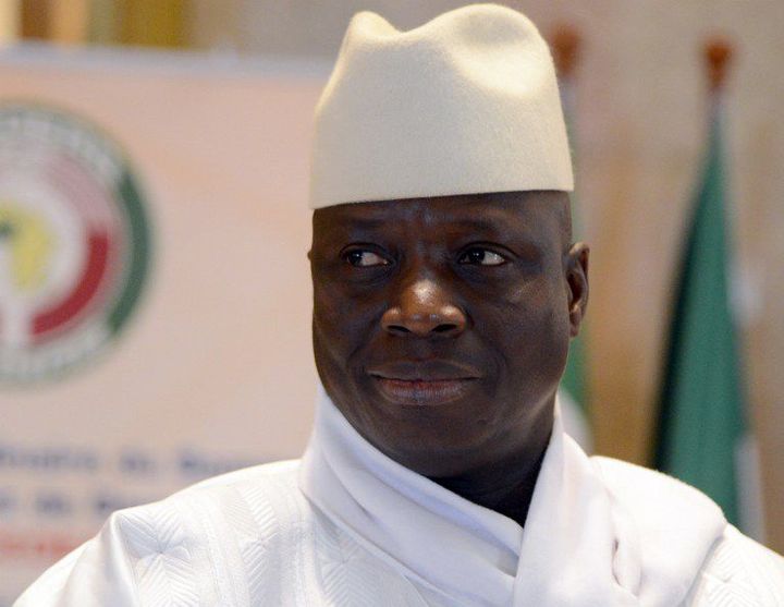 Le président gambien Yahya Jammeh, le 28 mars 2014, à un sommet de la Communauté économique des Etats de l'Afrique de l'Ouest (Cedeao) à Yamoussoukro, la capitale politique de la Côte d'Ivoire.  (ISSOUF SANOGO / AFP)