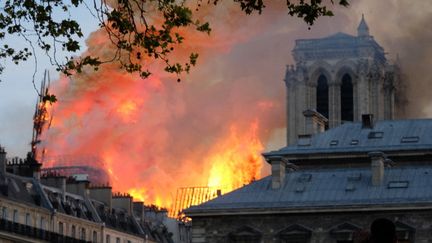 Incendie de Notre-Dame de Paris, le 15 avril 2019. (NATHANAEL CHARBONNIER / RADIO FRANCE)