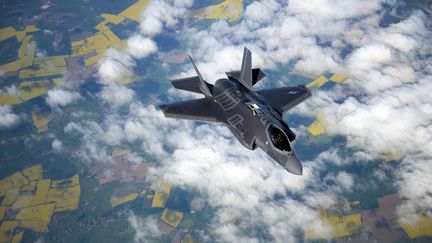 Un F-35 en vol. (CHRISTINE GROENING / US AIR FORCE)