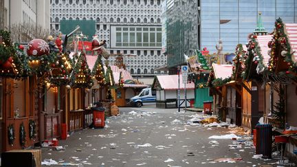 Le marché de Noël de Magdebourg (Allemagne) au lendemain d'une attaque à la voiture-bélier, le 21 décembre 2024. (RONNY HARTMANN / AFP)