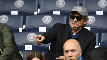 L'acteur Patrick Chesnais lors du match de Ligue 1 entre le PSG et Clermont, le 22 avril 2017 a Parc des Princes, à Paris. (FRANCK FIFE / AFP)