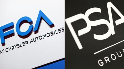 Les logos de Fiat Chrysler et du groupe PSA, dont les actionnaires ont validé la fusion, le 4 janvier 2021. (HAROLD CUNNINGHAM / AFP)