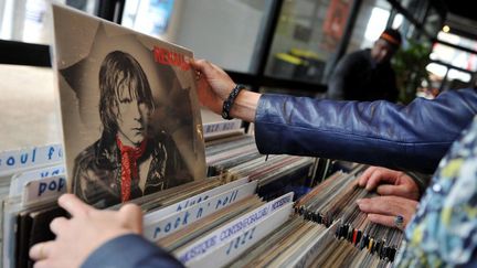 Bac disques vinyl pochette Renaud
 (GUILLAUME SOUVANT / AFP)