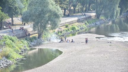 Les bords de Loire à Tours ont été trop prisés lors du déconfinement. (photo d'illustration) (YVAN PLANTEY / FRANCE-BLEU TOURAINE)