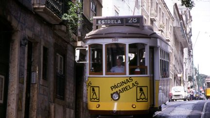 &nbsp; (© Maxppp - Le tramway de Lisbonne)