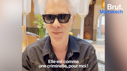 Jim Jarmusch, réalisateur renommé, était présent au Festival International du Film de Marrakech pour une masterclass. À cette occasion, il raconte à Brut. ce qu’il pense des acteurs qui ont tourné pour ses films.