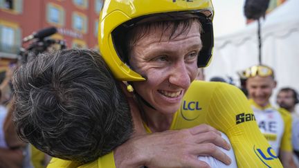 Tadej Pogacar après sa victoire lors de la 21e étape du Tour de France 2024, le 21 juillet. (LAURENT CIPRIANI / SIPA)