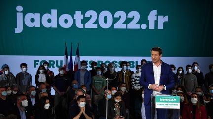 Yannick Jadot lors d'un meeting&nbsp;de campagne, le 11 décembre 2021, dans sa région en Picardie, à Laon (Aisne). (MAXPPP)