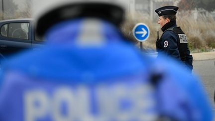 Une femme avait été retrouvée morte dans un bois en décembre dernier dans le Jura. Les enquêteurs viennent de reconstituer&nbsp;son visage. (FRANCK DUBRAY / MAXPPP)