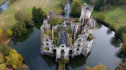 Le château de&nbsp;La Mothe-Chandeniers (Vienne), le 3 novembre 2017.&nbsp; (GUILLAUME SOUVANT / AFP)