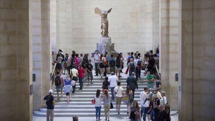 &nbsp; (La victoire de Samothrace avant son départ du Louvre en septembre © Maxppp)