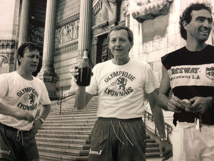 Bernard Lacombe, Jean-Michel Aulas et Raymond Domenech devant la basilique de Fourvière en 1988 
 (Archives Le Progrès)