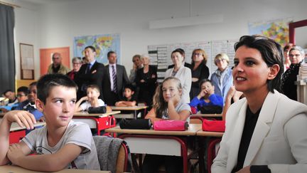  Najat Vallaud- Belkacem en visite dans une école à Aurillac en septembre 2016 (AGENCE AURILLAC / MAXPPP)