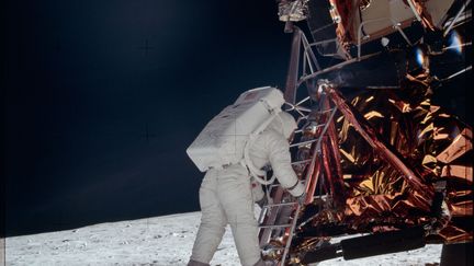 De nouvelles images du premier pas sur la Lune