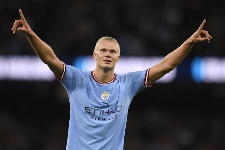 Erling Haaland avec Manchester City lors de son triplé contre Nottingham Forest en Premier League le 31 août 2022. (OLI SCARFF / AFP)