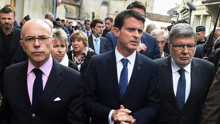 &nbsp; (Dès vendredi, Bernard Cazeneuve et Manuel Valls s'étaient rendus sur place © MAXPPP)