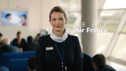 Capture d'&eacute;cran de la vid&eacute;o mise en ligne le 9 octobre 2015 par Air France pour rassurer ses clients,&nbsp; (AIR FRANCE / YOUTUBE)