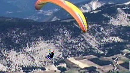 Séance de parapente à Saint-André-les-Alpes (août 2009) (© France 2)