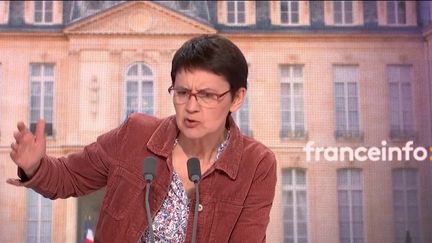 Nathalie Arthaud, candidate du parti Lutte ouvrière à la présidentielle, le 2 avril 2022 sur franceinfo. (FRANCEINFO / RADIO FRANCE)