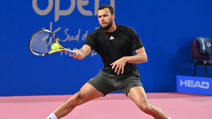 Jo-Wilfried Tsonga lors de l'Open Sud de France, à Montpellier, le 2 février 2022. (PASCAL GUYOT / AFP)