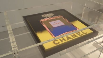 Le N°5 de Chanel interprété par Andy Warhol (1985)
 (Coll. particulière/Courtesy Ronald Feldman Gallery New York/Photo C. Jeammet)