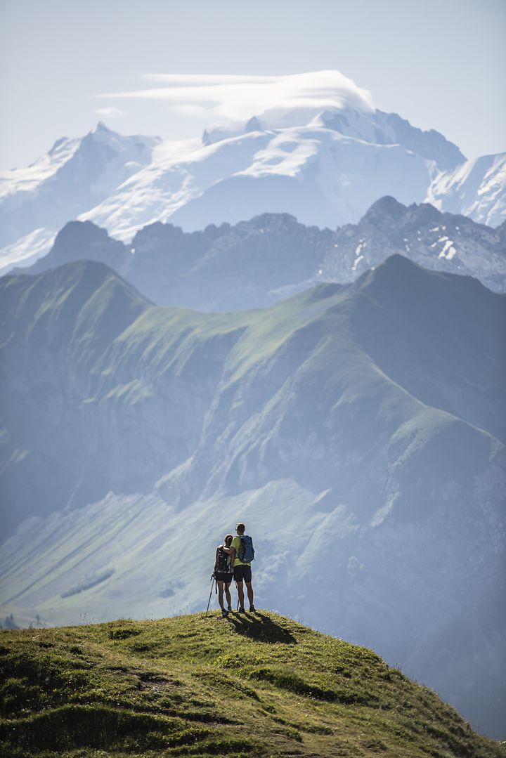 Randonnée autour du lac de Peyre. (Office de tourisme Le Grand-Bornand)