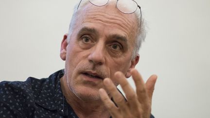 Le candidat à l'élection présidentielle Philippe Poutou, le 16 mars 2022. (MARTIN LELIEVRE / HANS LUCAS / AFP)