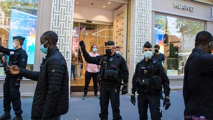 "La police est multiculturelle. La police est le reflet de la société", affirme le secrétaire national du pôle province du syndicat Unsa Police Thierry Clair. (AMAURY CORNU / HANS LUCAS)