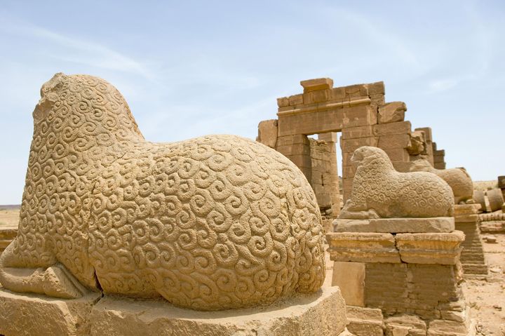 Temple d'Amon sur le site antique de Naga au Soudan (à 170 km au nord-est de Khartoum et 50 km à l'est du Nil)&nbsp; (AFP / BARBIER BRUNO / HEMIS.FR)