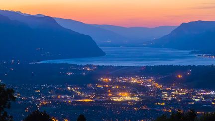 Le lac du Bourget, en Savoie. (VINCENT ISORE / MAXPPP)