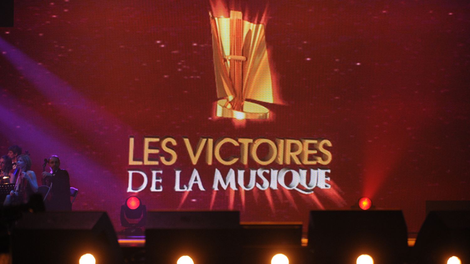 Les victoires. Ля Мюзик. Victoires de la musique песня. Песня ля Мюзик.