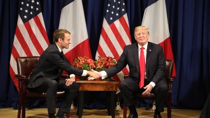 Emmanuel Macron et Dnald Trump, le 18 septembre 2017 à New York (Etats-Unis).&nbsp; (LUDOVIC MARIN / AFP)