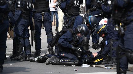 1er-Mai : interpellations et saisie d'objets dangereux à Paris