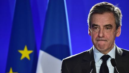 François Fillon, le candidat de la droite à la présidentielle, à Paris, le 6 avril 2017. (CHRISTOPHE ARCHAMBAULT / AFP)