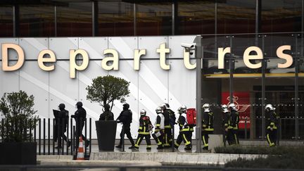 Attaque à Orly : le trafic aérien toujours fortement perturbé