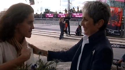 L'amitié entre Marianne Aya Omac  et Joan Baez commence au Pérou en 2009
 (France3 / Culturebox)