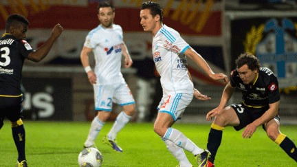 Florian Thauvin au duel avec Faussurier