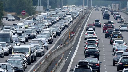 Sur l'autoroute A7 entre Vienne et Valence (Dr&ocirc;me), le 1er ao&ucirc;t 2015. (PHILIPPE DESMAZES / AFP)