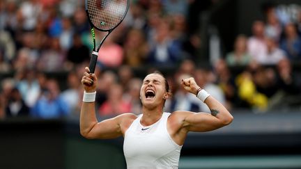 Aryna Sabalenka a battu Ons Jabeur en&nbsp;quarts de finale de Wimbledon.&nbsp; (ADRIAN DENNIS / AFP)