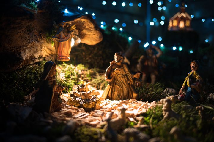 Vue détaillée d'une crèche créée par les habitants de Banovci. (JURE MAKOVEC / AFP)