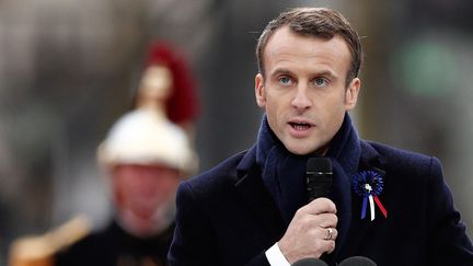 Emmanuel Macron lors des cérémonies de commémoration du 11-Novembre à Paris, en 2018. (BENOIT TESSIER / AFP)