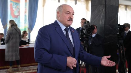 Le président biélorusse Alexandre Loukachenko, à Minsk (Biélorussie), le 27 février 2022.&nbsp; (SERGEI SHELEG / BELTA / AFP)