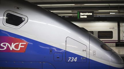 Un TGV à la gare de Barcelone, Espagne. (JOËL SAGET / AFP)