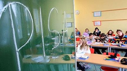 Dans un coll&egrave;ge d'Arnsberg, en Allemagne, le 7 d&eacute;cembre 2010. (JULIAN STRATENSCHULTE / EPA)