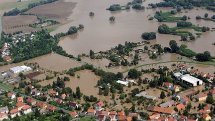 Vue aérienne des inondations de la Neisse dans la région d'Ostritz (est de l'Allemagne) (AFP - DPA - MATTHIAS HIEKEL)