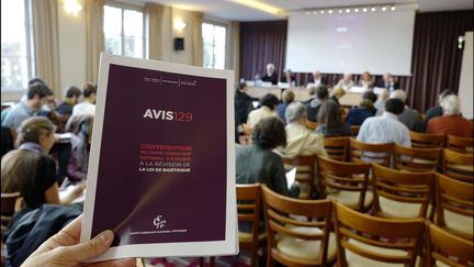 Le CCNE rend son Avis relatif à la révision de la loi de bioéthique, le 25 septembre 2018 à Paris. (LUC NOBOUT / MAXPPP)